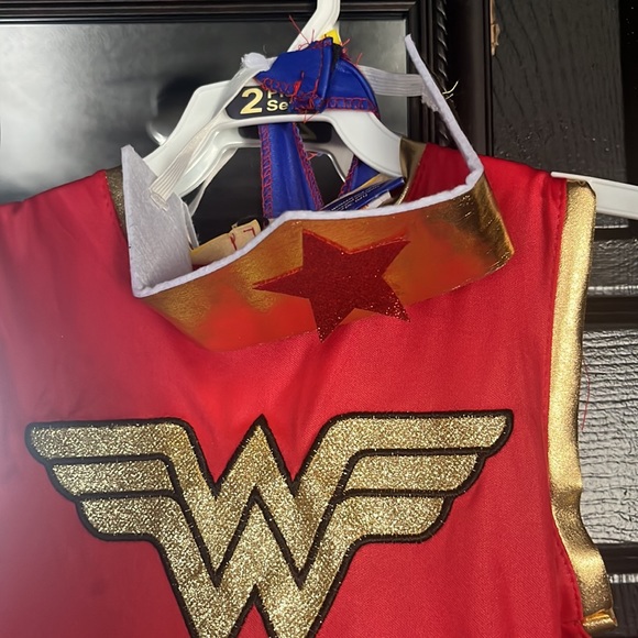 ✨WONDER WOMEN ✨costume with headband and cape - Picture 2 of 3